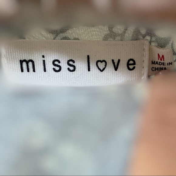 (NWOT) MISS LOVE | Patterned Sleeveless Blouse - Picture 3 of 5